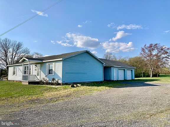 2nd image of 444 Dreibelbis Mill Rd