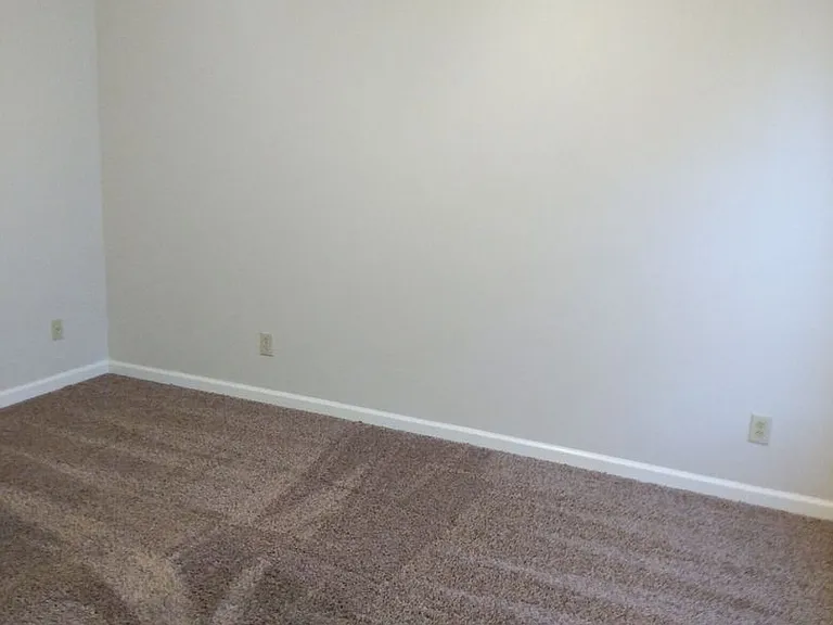2306A Raleigh Ct — Photo 7