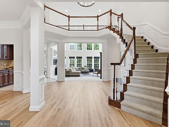 5th image of 22188 Withers Grove Ct