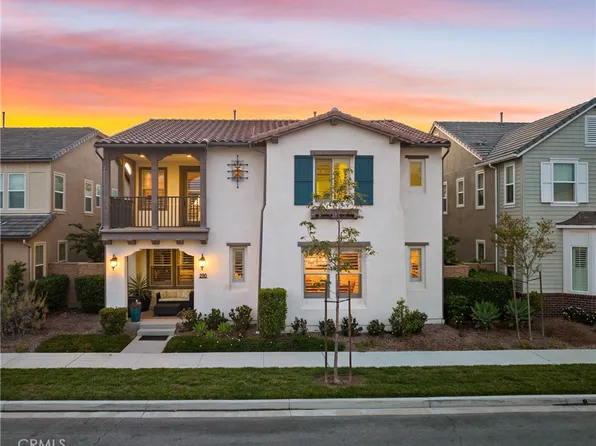 290 Barnes Rd, Tustin, CA 92782