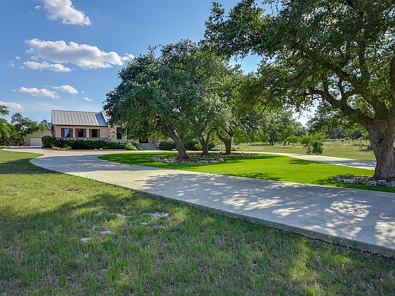3rd image of 620 San Marcos Trl