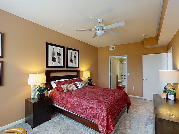 5th image of 3210 Esperanza Xing #3-6333