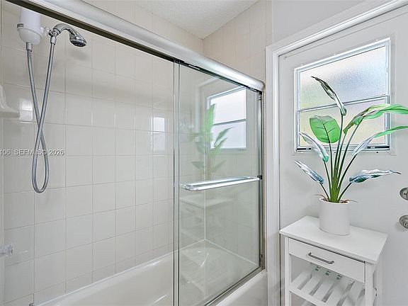 5th image of 6051 Kendrick St