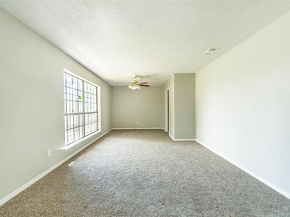 3rd image of 14445 Southern Pines Ct