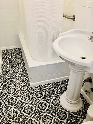 Rented by Isen & Company : Real Estate Advisors | media 21