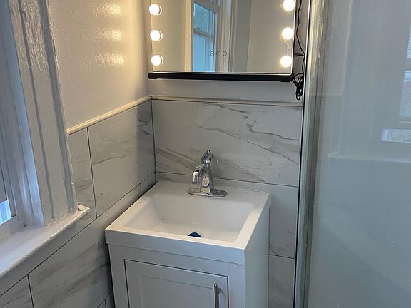 2nd image of 107-19 142nd St #2