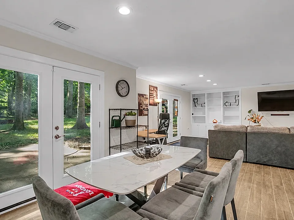 105 Fernande Dr
