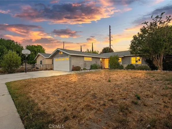 23328 Gilmore St, West Hills, CA 91307