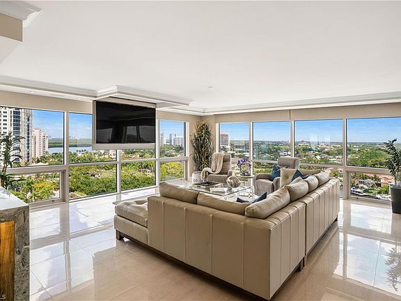 3rd image of 4751 Gulf Shore Blvd N APT 1501