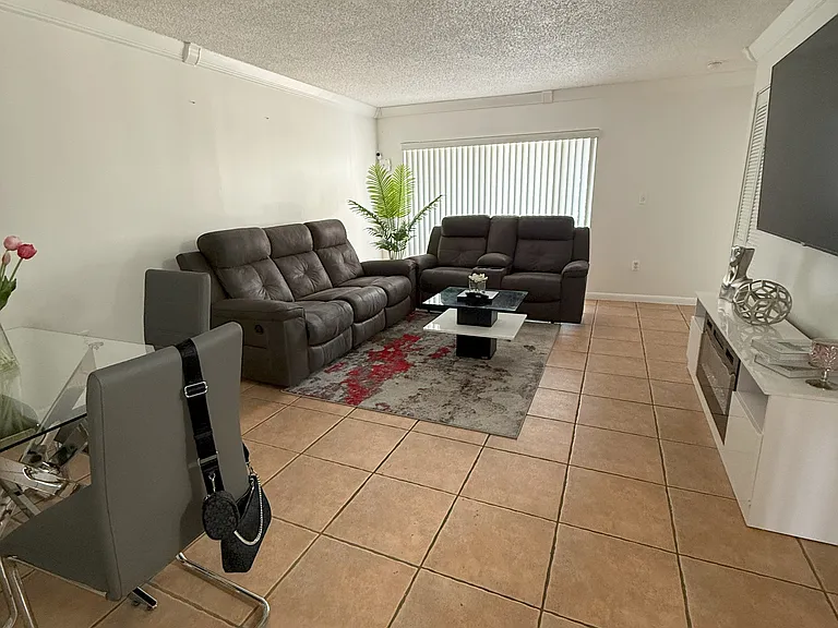 15771 SW 137th Ave #203 — Photo 3