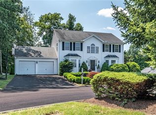 85 Old Colony Rd UNIT 85, Monroe, CT 06468