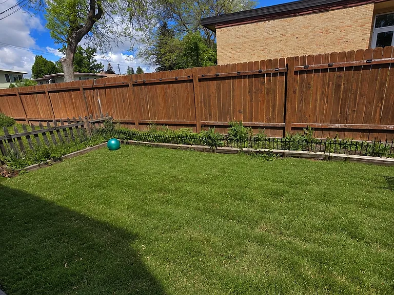 1206 E 3rd St #3 — Photo 10