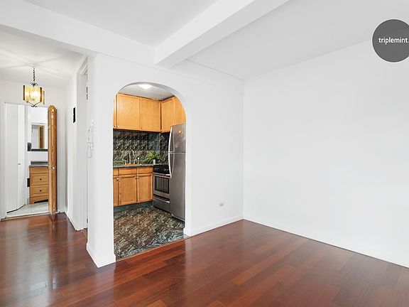 5th image of 35-20 Leverich St #249