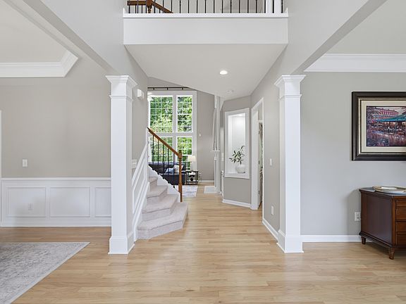 5th image of 536 Siltstone Pl