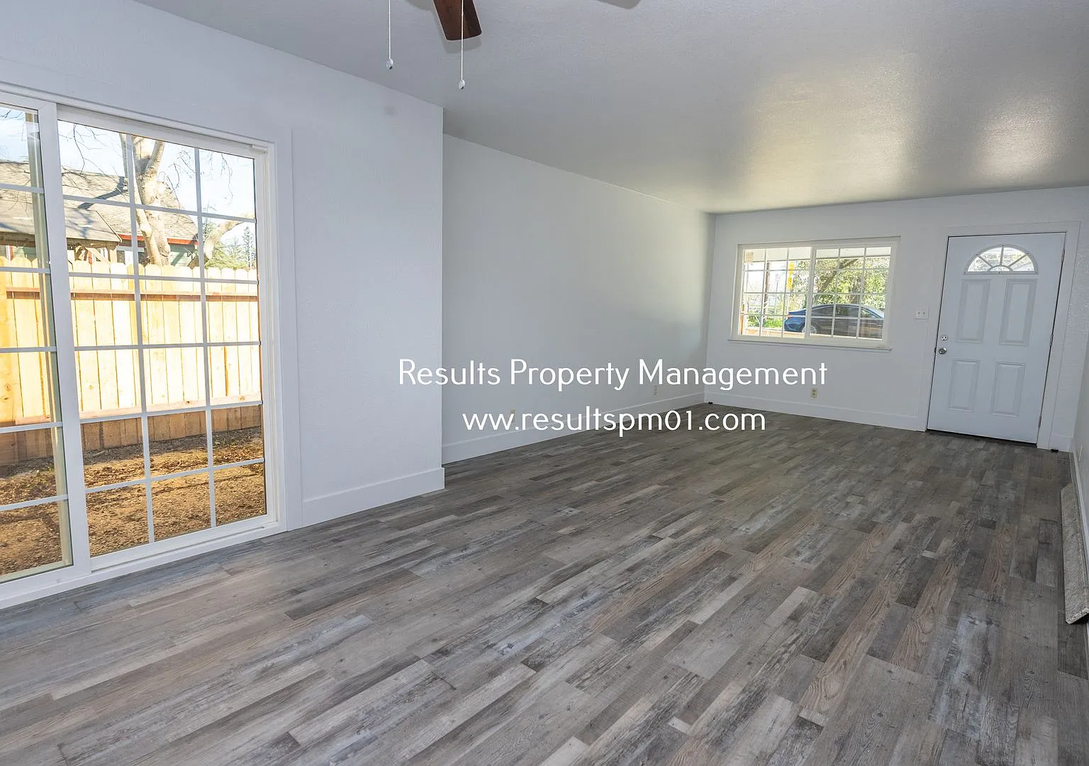 Charming 2 Bed Two Bath Duplex — Photo 4