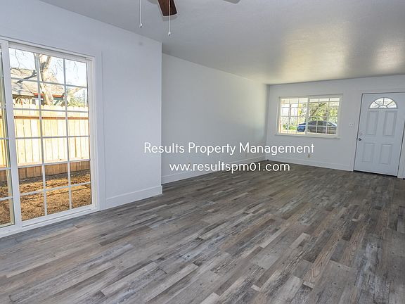3rd image of 7867 Mariposa Ave