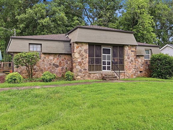 4th image of 541 Cedar Glen Cir