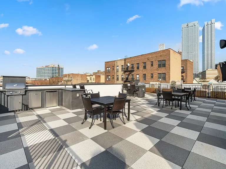80 Romaine Ave #3C — Photo 14
