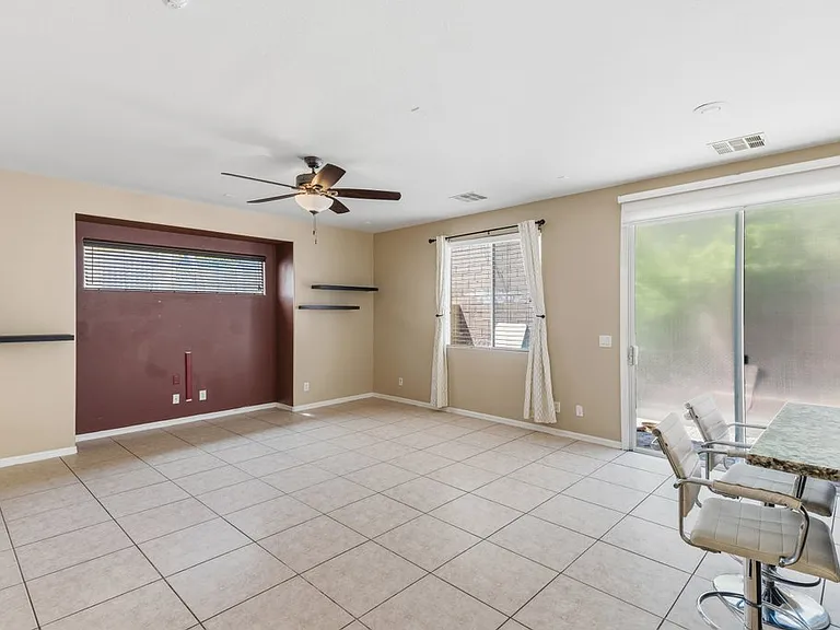 527 Newberry Springs Dr — Photo 19