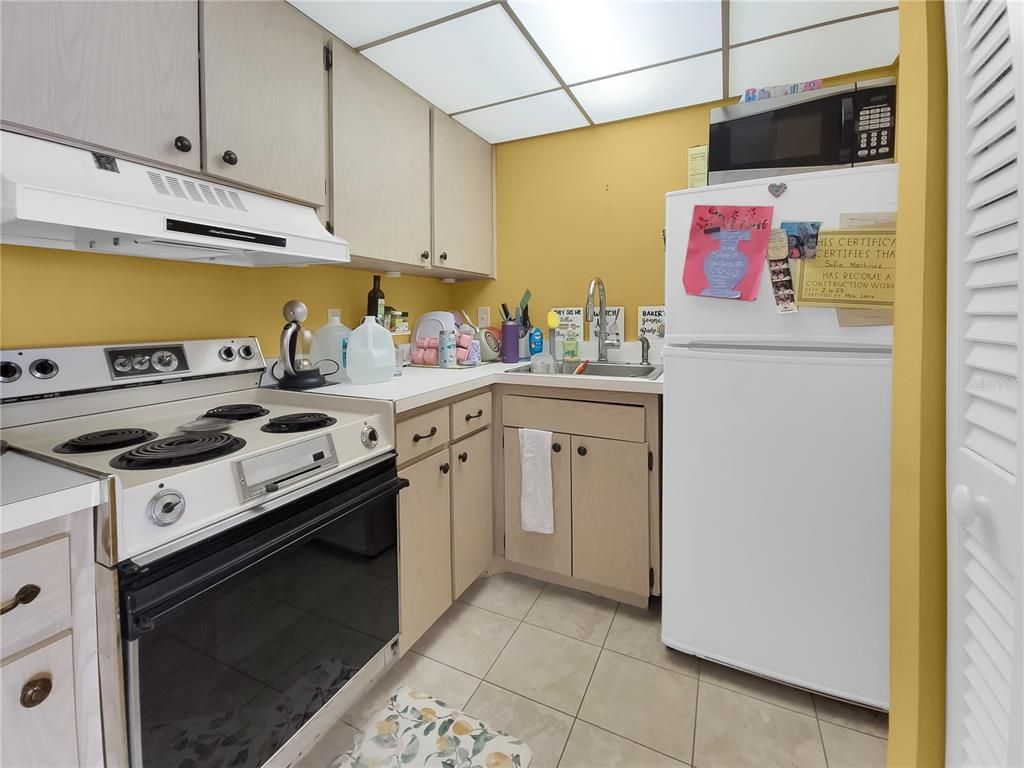 2763 Woodgate Ln APT 307, Sarasota, FL - More