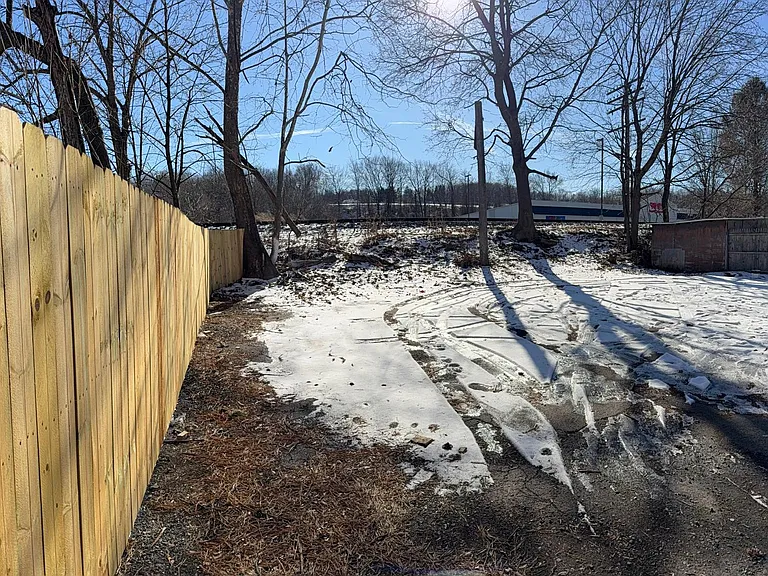 110 Main St #1 — Photo 13