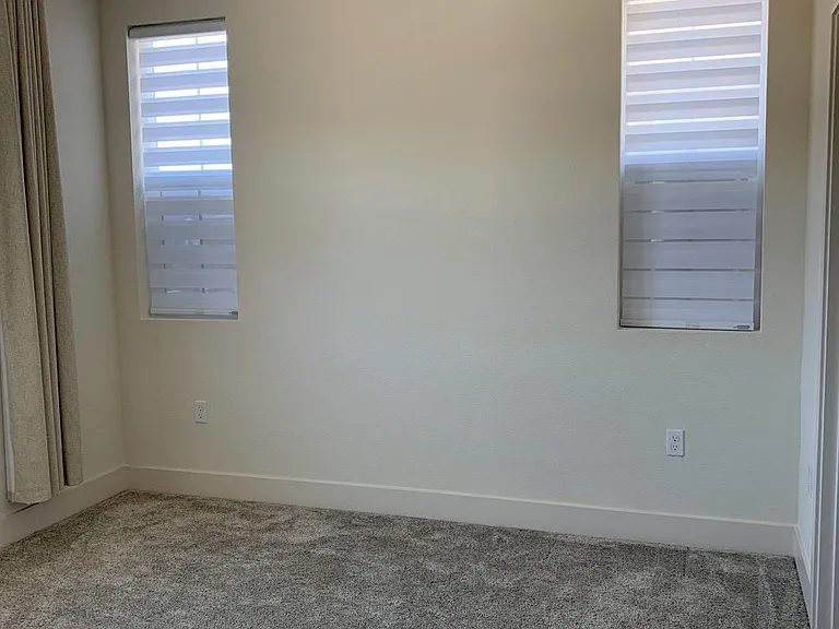 7149 Diamond Ave — Photo 17