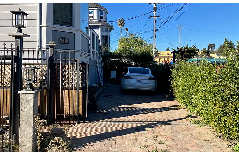 221 Ocean St #A — Photo 7