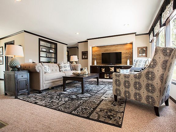 4th image of 5392 E Seneca St #3