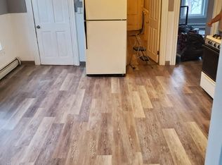 334 Auburn St APT 3, Manchester, NH 03103