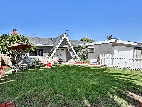 LARGE FENCED FRONTYARD