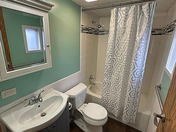 3rd image of 3611 Butternut Dr #44