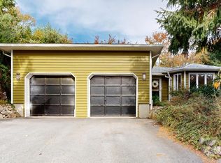 310 Windsor Dr, Stillwater Lake, NS B3Z1H1