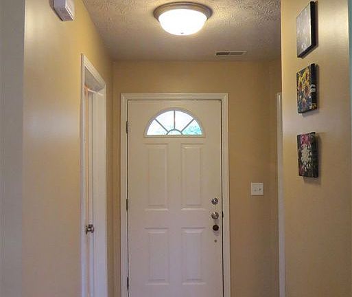 3rd image of 4136 Stergen Dr
