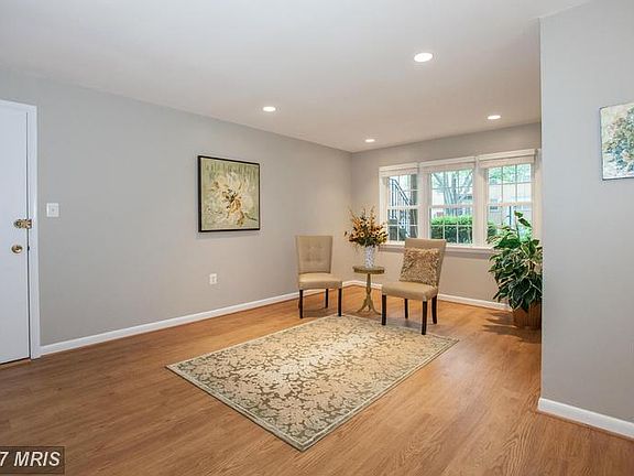 4th image of 9481 Fairfax Blvd APT 101