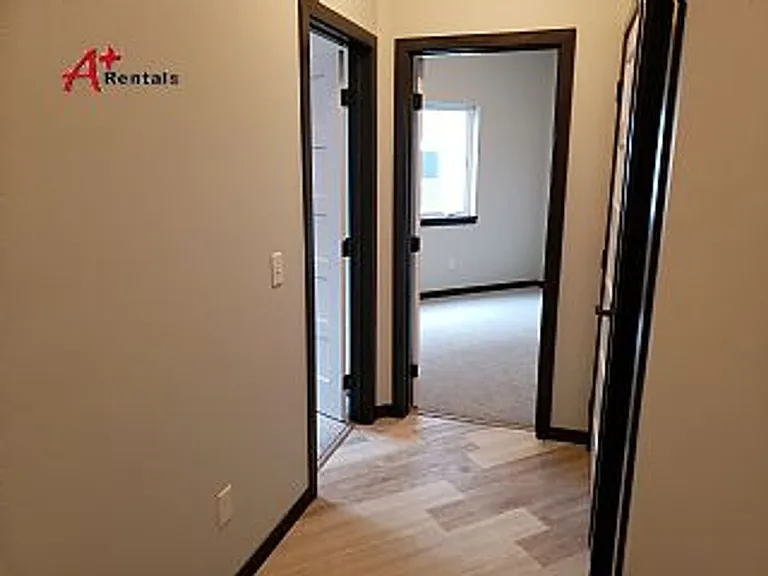4513 S Dubuque Ave — Photo 5