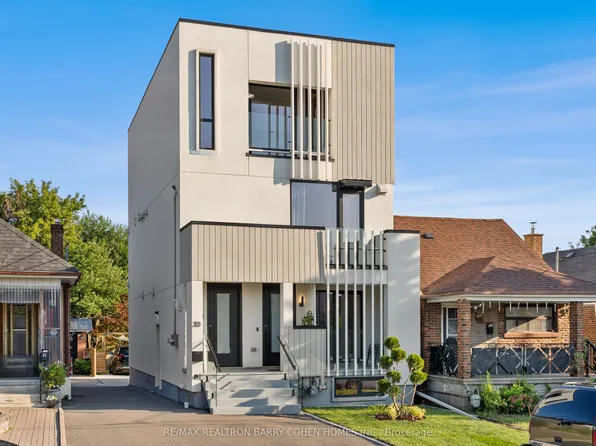 33 Lanark Ave, Toronto, ON M6C 2B5