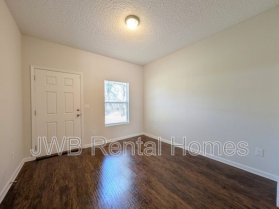 5th image of 4509 Wheeler Ave