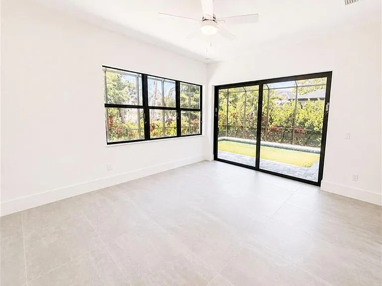 2727 Van Buren Ave — Photo 11