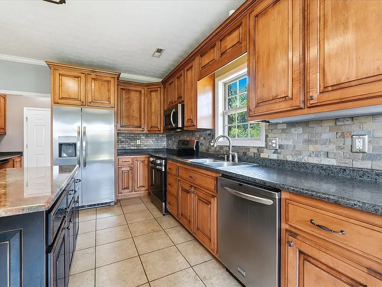 1205 Salem Rd SW — Photo 8