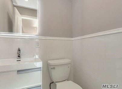 3rd image of 185-187 Willow Ave