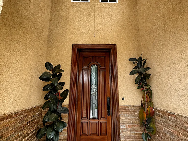 621 Marbella Ct — Photo 2