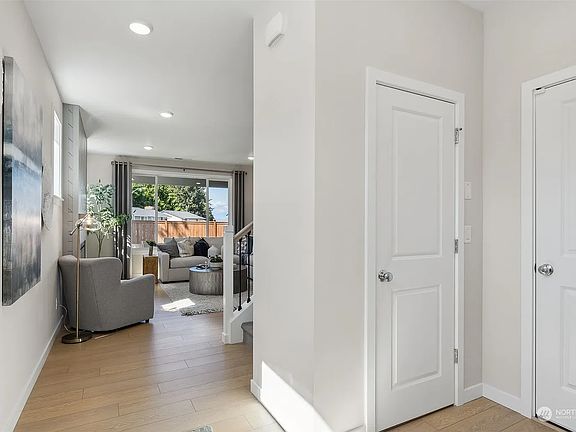 2nd image of 5157 81st Ave NE