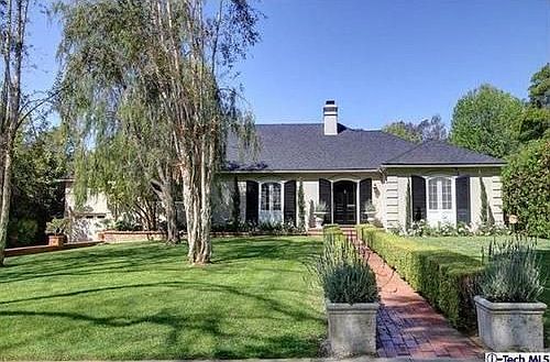 1st image of 1555 Linda Vista Ave
