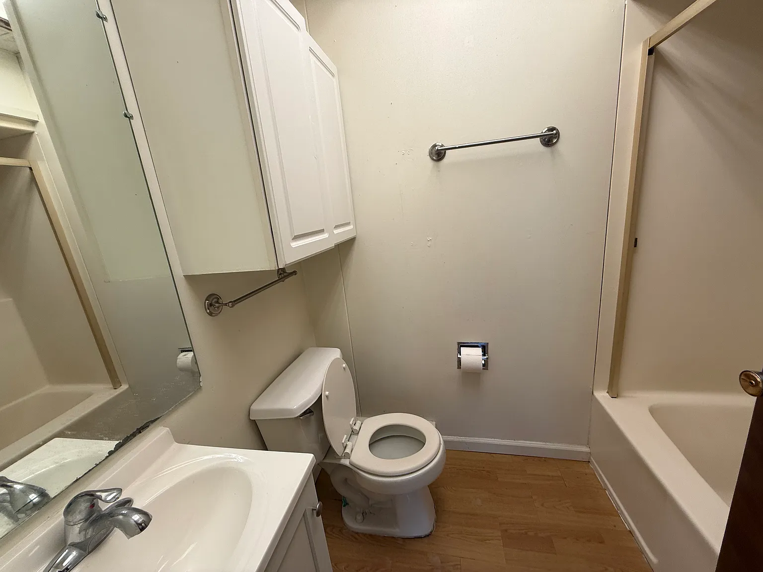 1 bed, $995 — Photo 4