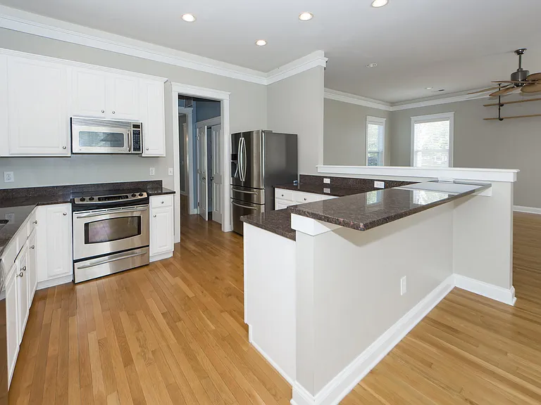 302 White Gables Dr — Photo 12