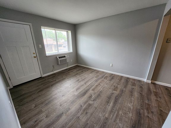 3rd image of 2621 S Big Bend Blvd APT 7