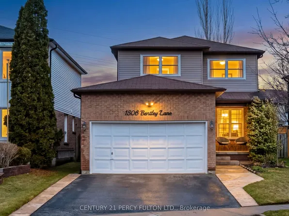 1506 Bentley Ln, Pickering, ON L1X 2M5