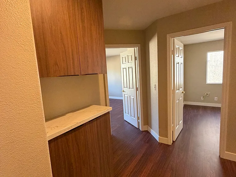8922 Del Rio Cir — Photo 33
