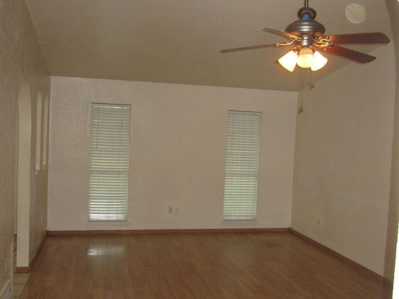 2nd image of 1316 Sunrise Dr #1