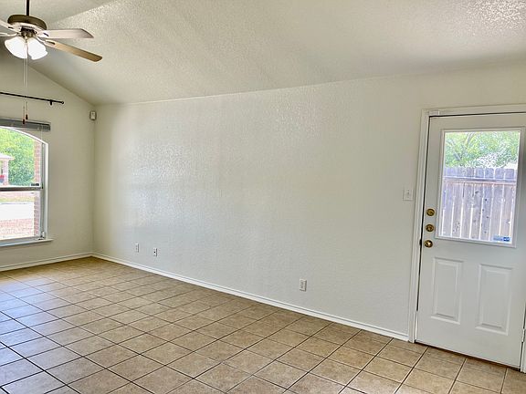 4th image of 222 Dale Earnhardt Dr #B